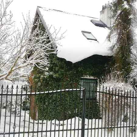 Beautiful In With 4 Bedrooms And Wifi Feriehus Zbychowo